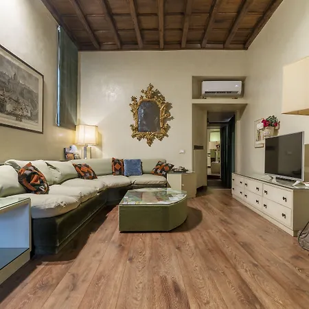 Guesthost - Pantheon Luxury Апартаменты