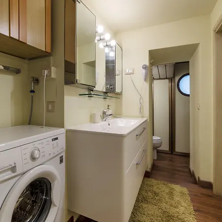 Guesthost - Pantheon Luxury