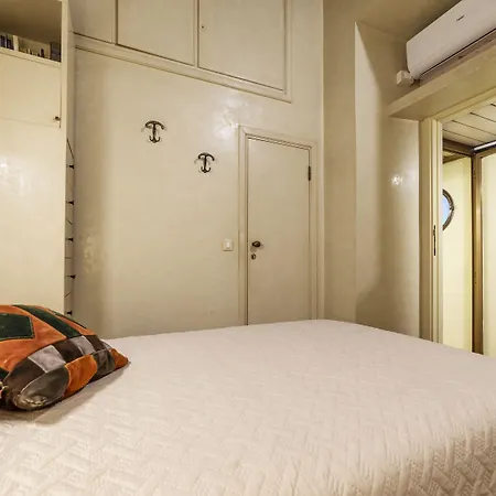 Guesthost - Pantheon Luxury Апартаменты Рим