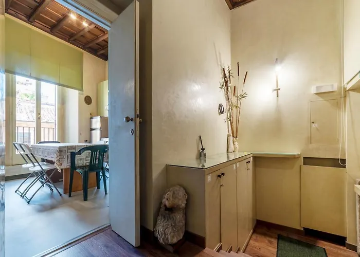 Guesthost - Pantheon Luxury *