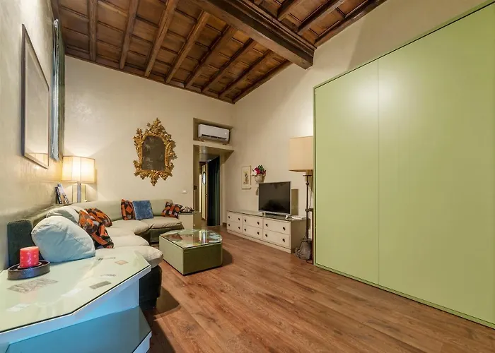 Guesthost - Pantheon Luxury